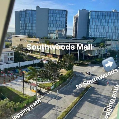 Neat Unit In Holland Park Southwoods Aparthotel Binan Exterior photo